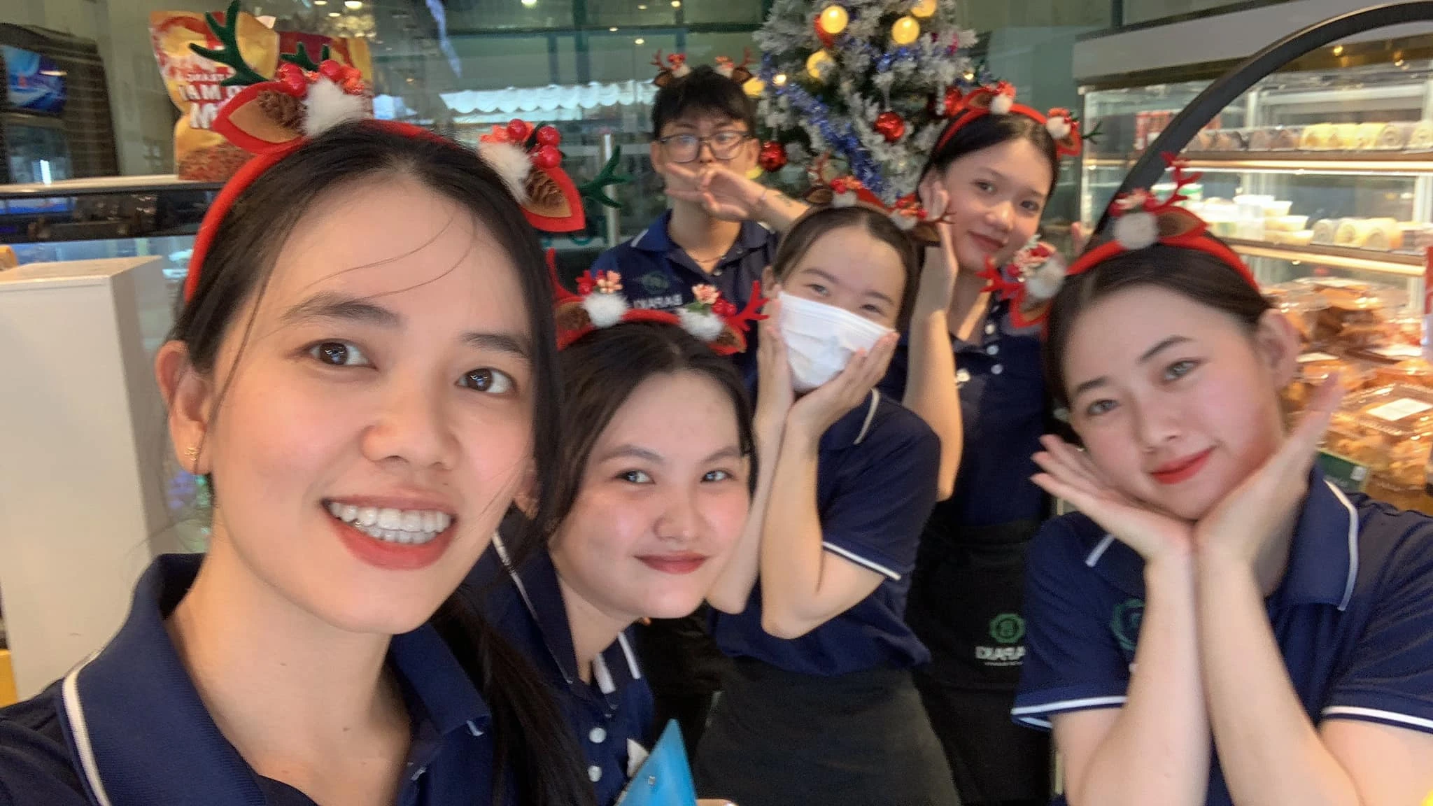 ĐÃ ĐI QUA NHỮNG NGÀY NẮNG. THÌ NGẠI GÌ NHỮNG CƠN MƯA